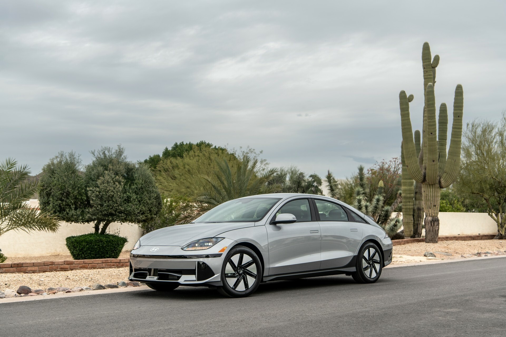 2024 Hyundai Ioniq 6 1025 26