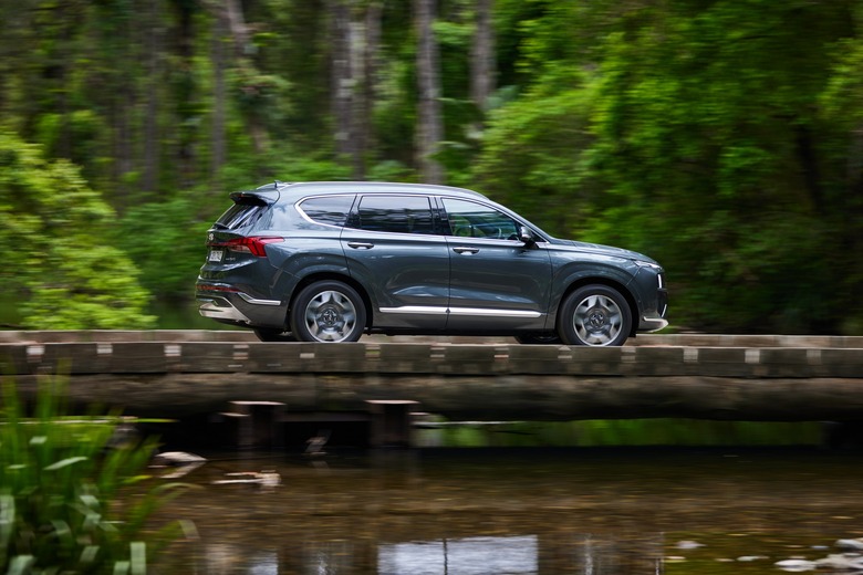 Hyundai Santa Fe Hybrid - 61
