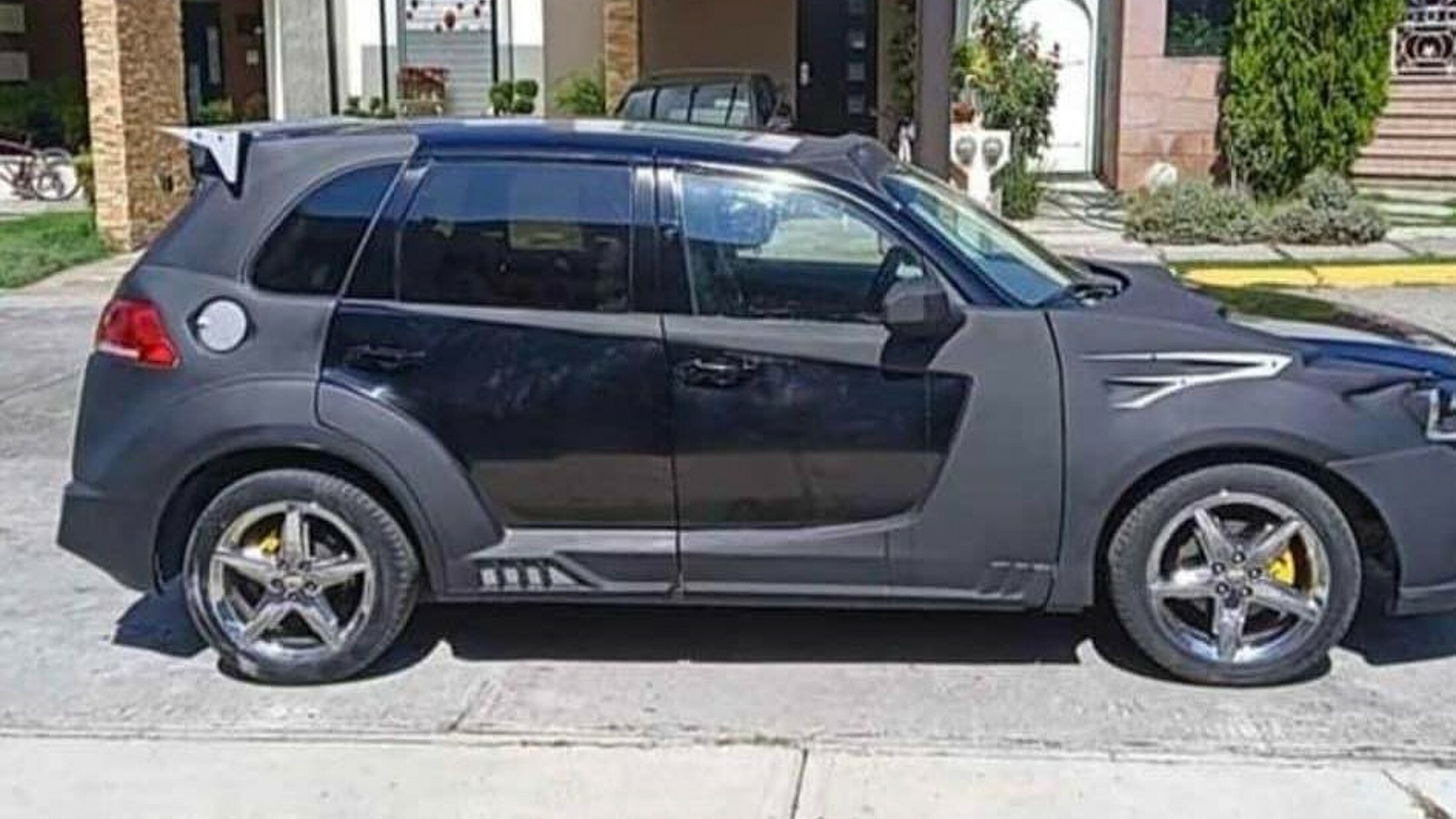 Chrysler PT Cruiser Tuned With VW Parts (3)