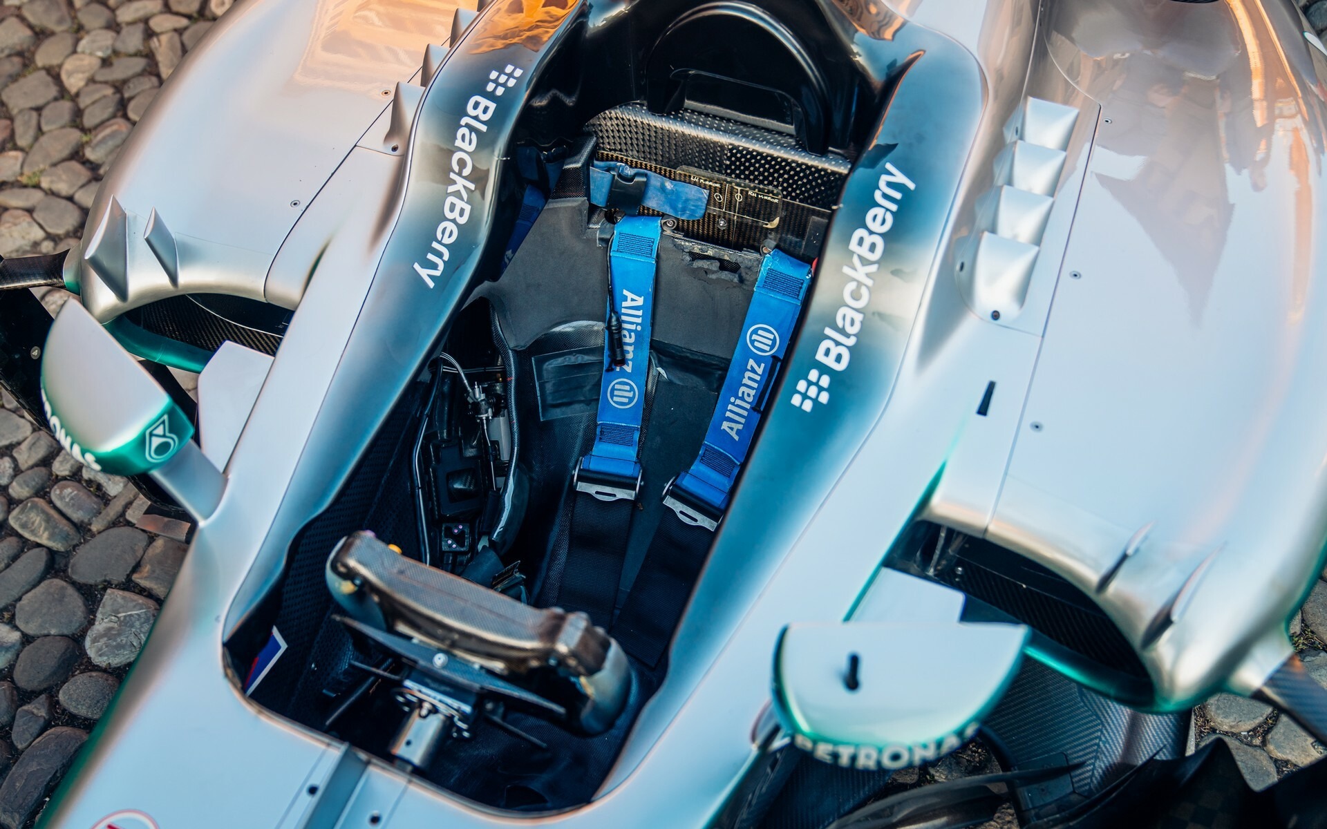 Lewis Hamilton Mercedes F1 W04 - 11