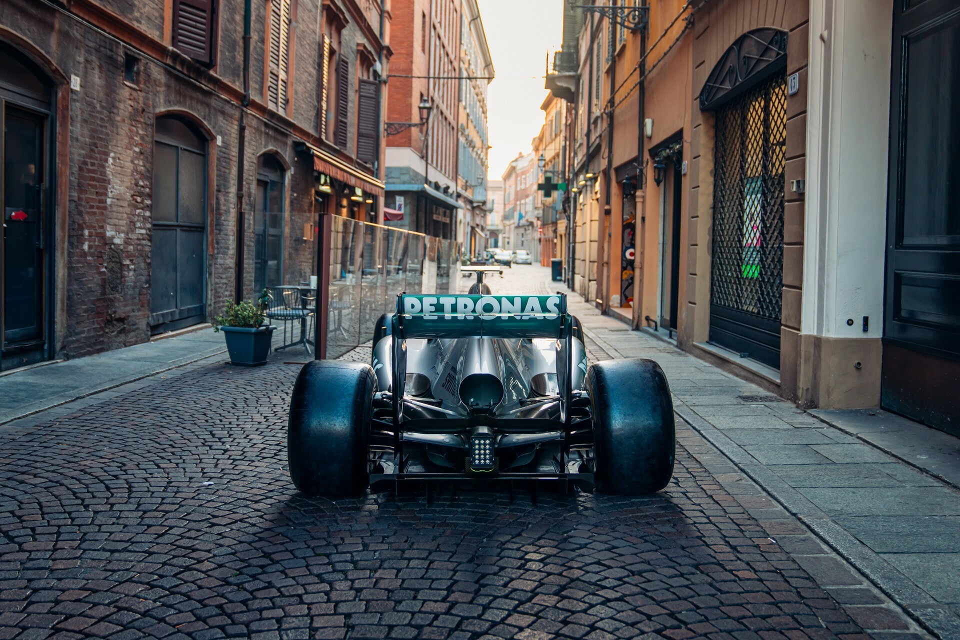 Lewis Hamilton Mercedes F1 W04 - 5