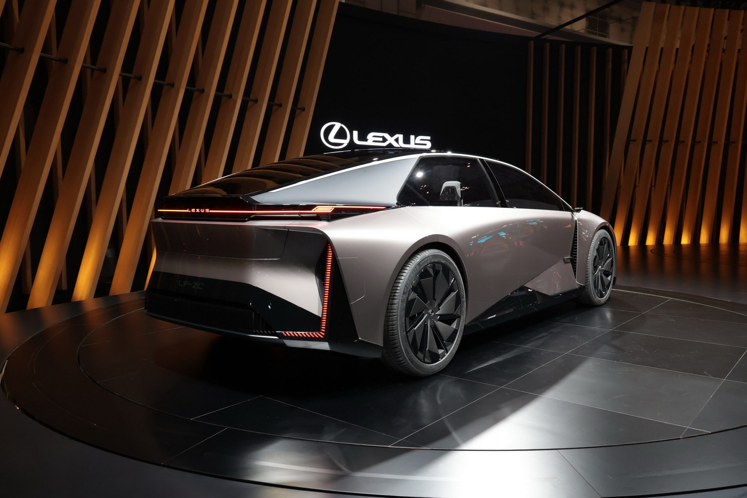 Lexus LF-ZC 12