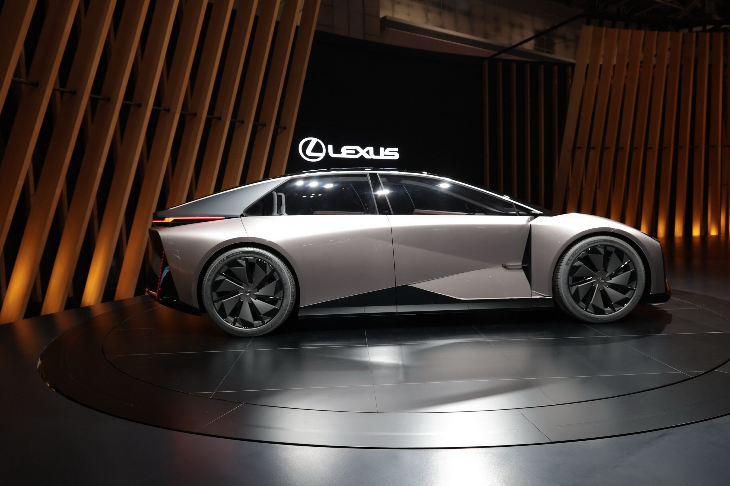 Lexus LF-ZC 4