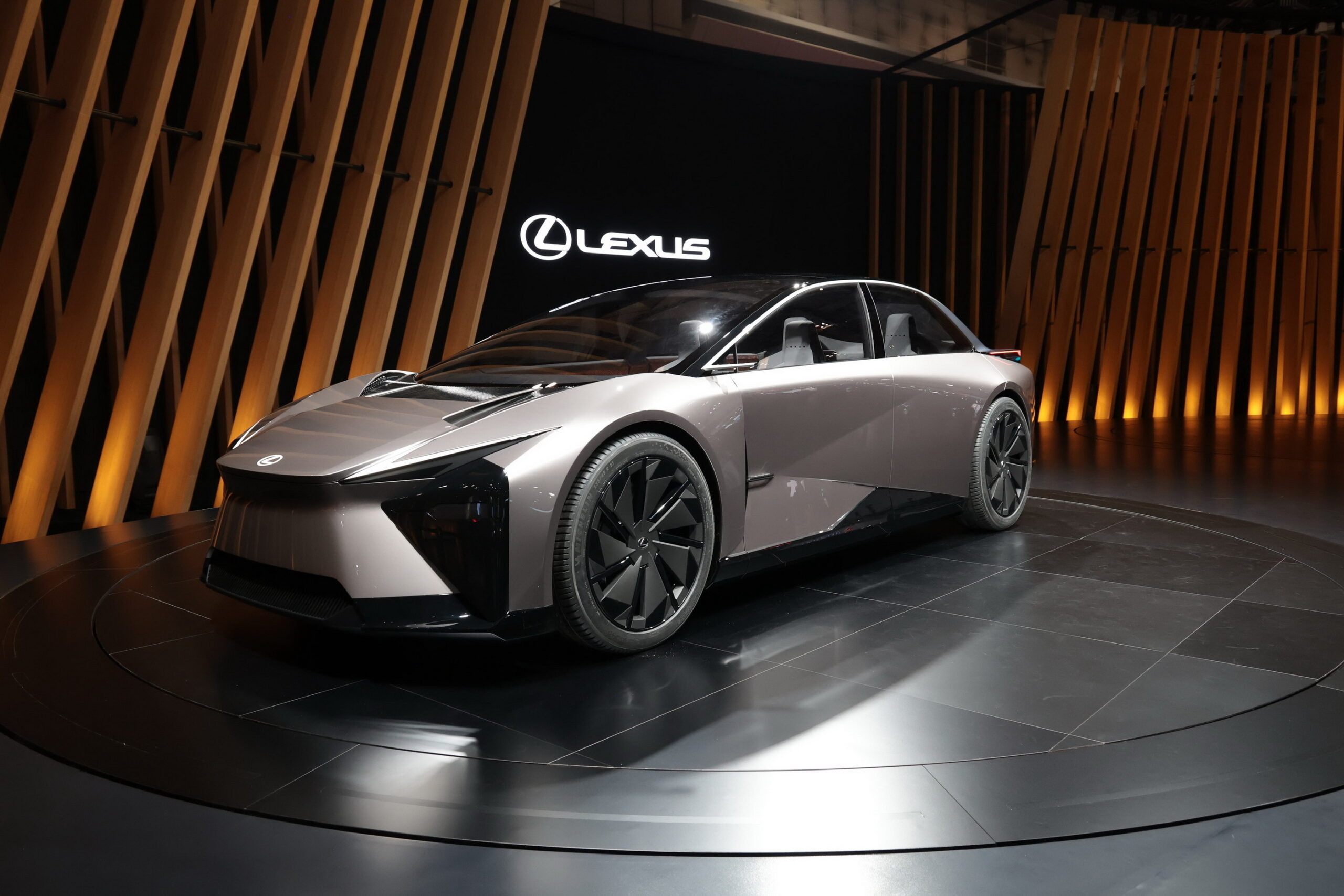 Lexus LF-ZC 8