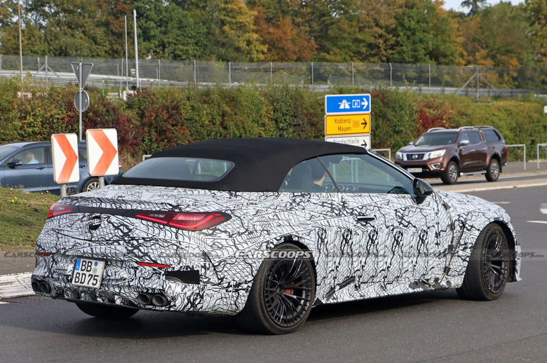 Mercedes-AMG CLE53 convertible spy shots 00010
