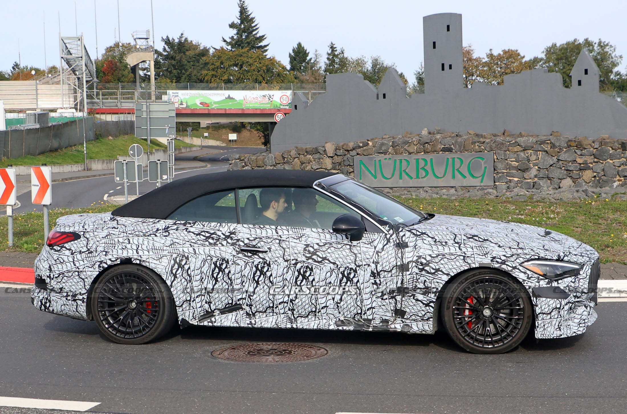 Mercedes-AMG CLE53 convertible spy shots 00008