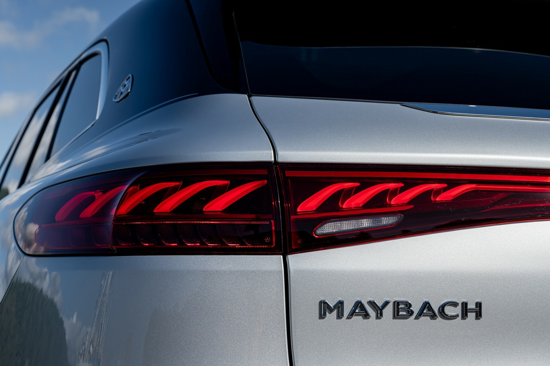 Mercedes-Maybach EQS SUV 1024 18