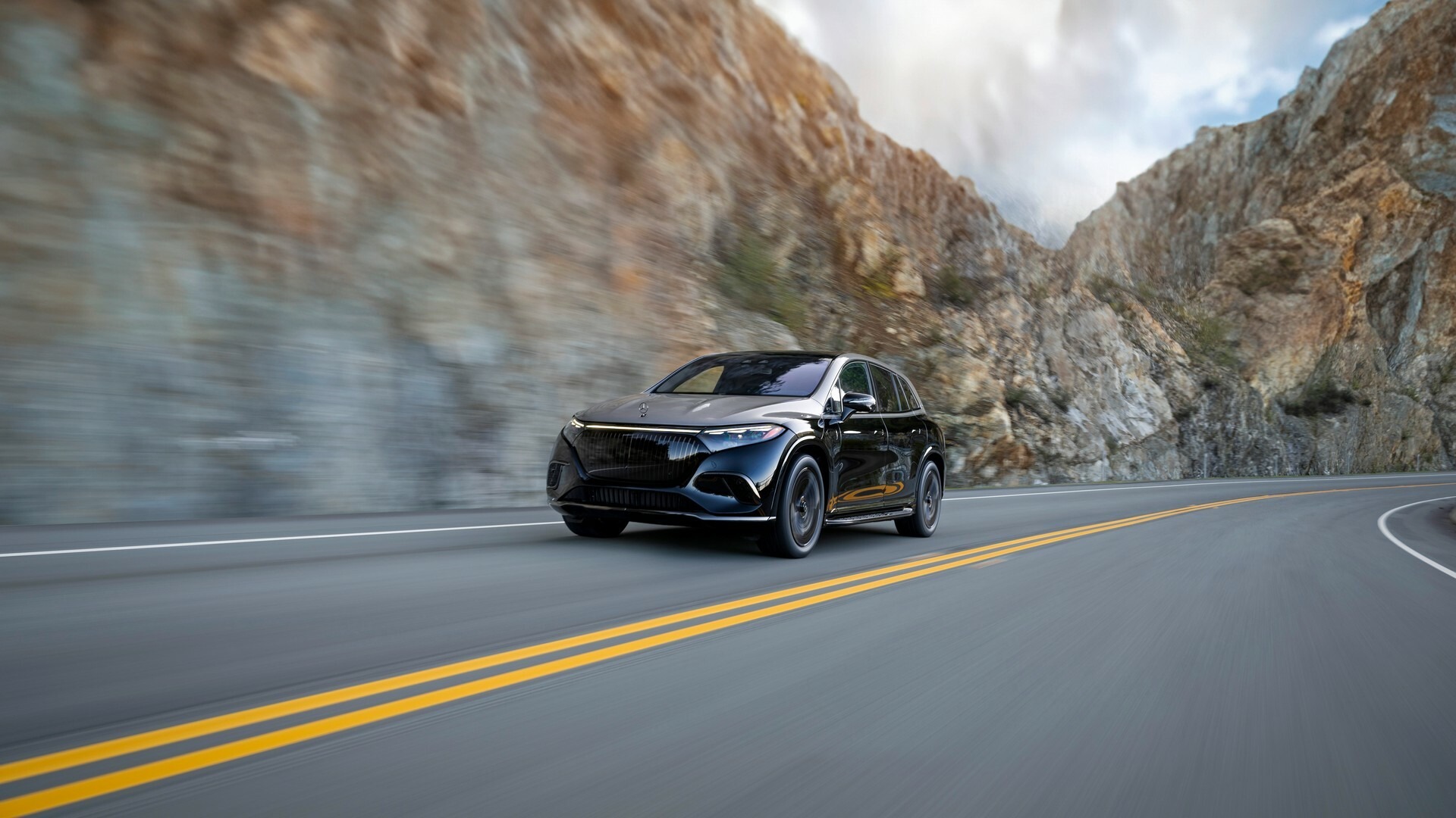 Mercedes-Maybach EQS SUV 1024 4