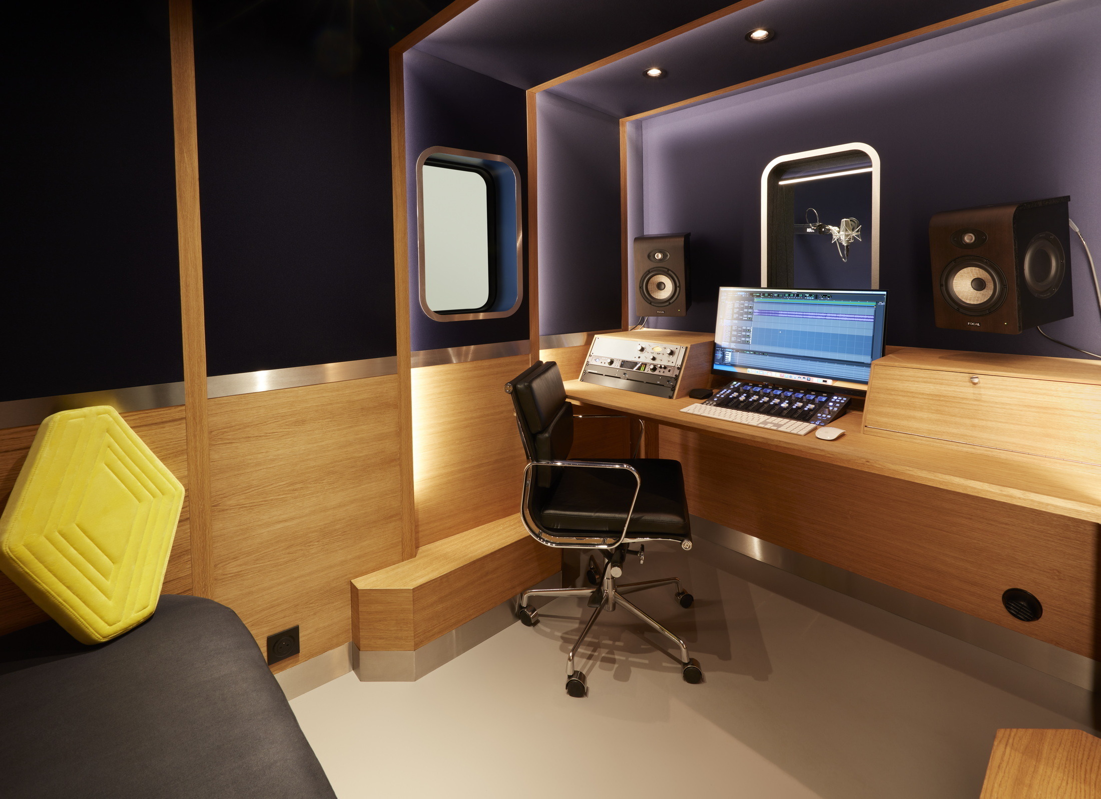 Renault Sound Truck (4)