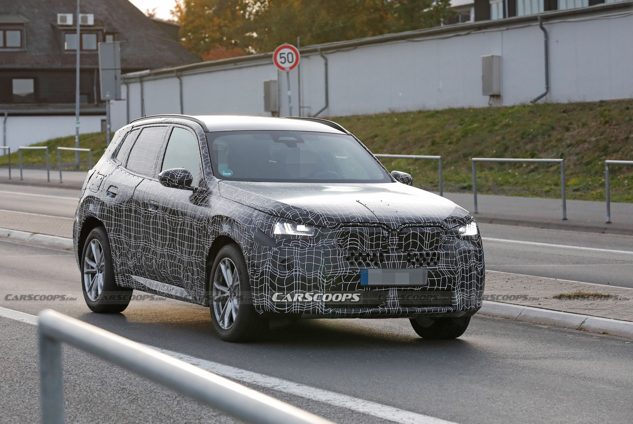 BMW X3 spy shots scoop 00001