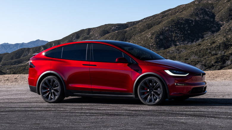 2023 Tesla Model X 1