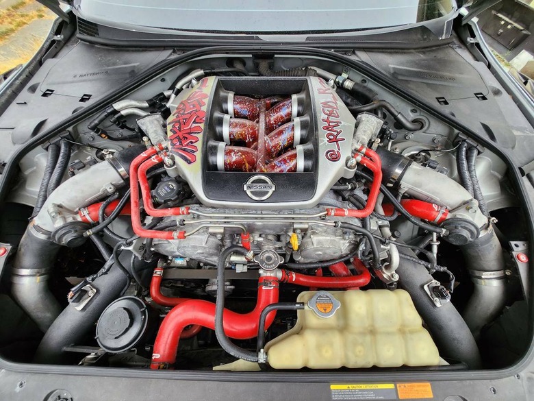 2009 Nissan GT-R 6
