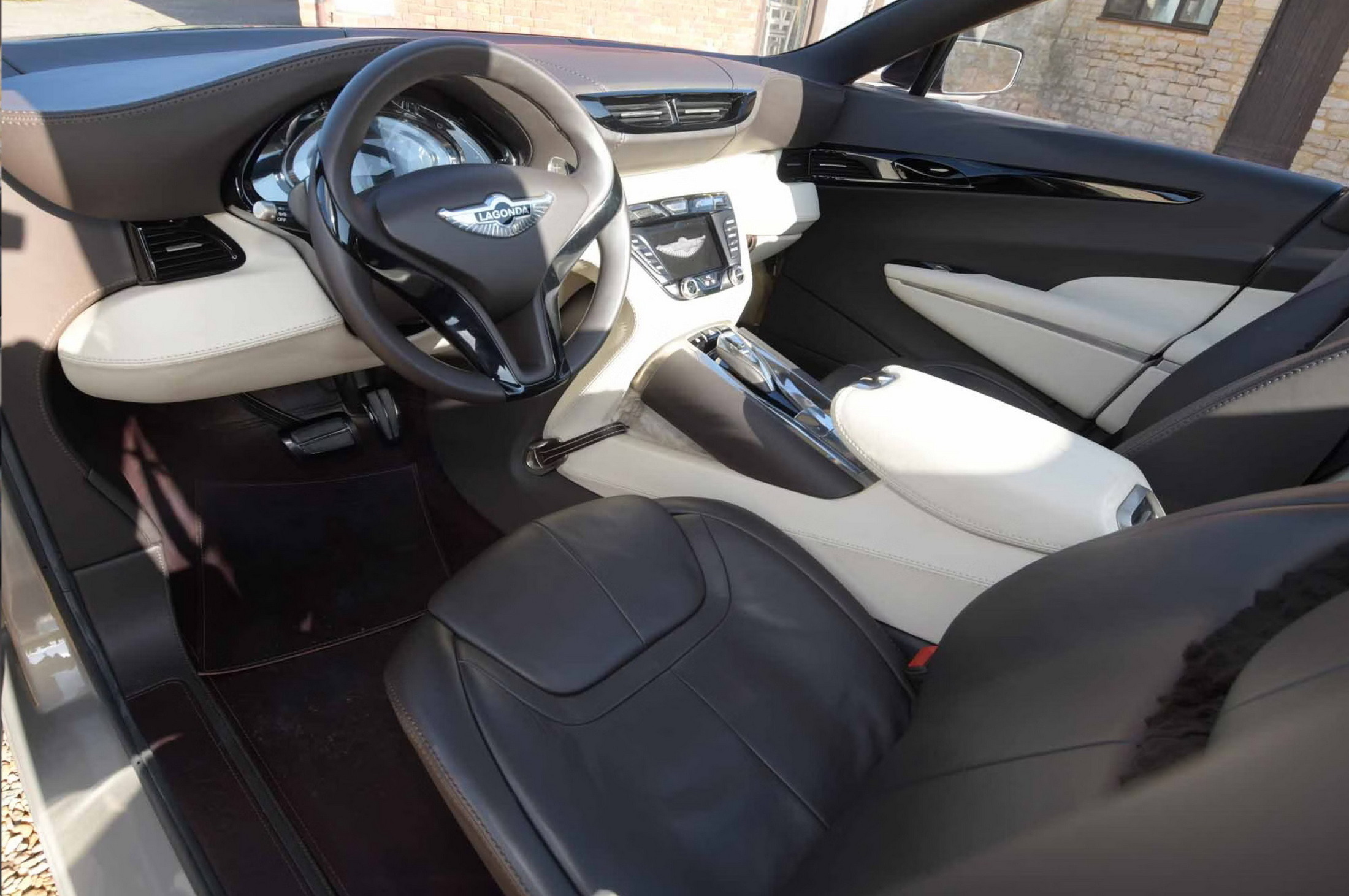 2009 Lagonda LUV Concept 11