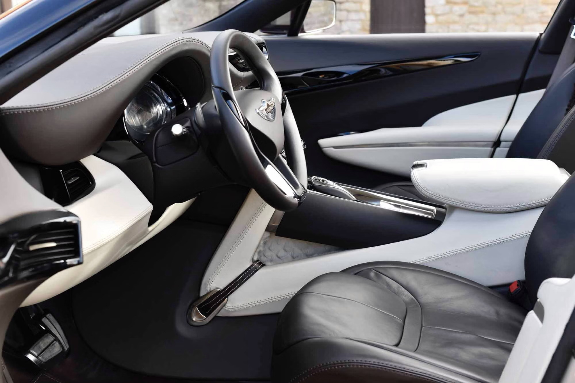 Aston Martin Lagonda LUV Concept 25