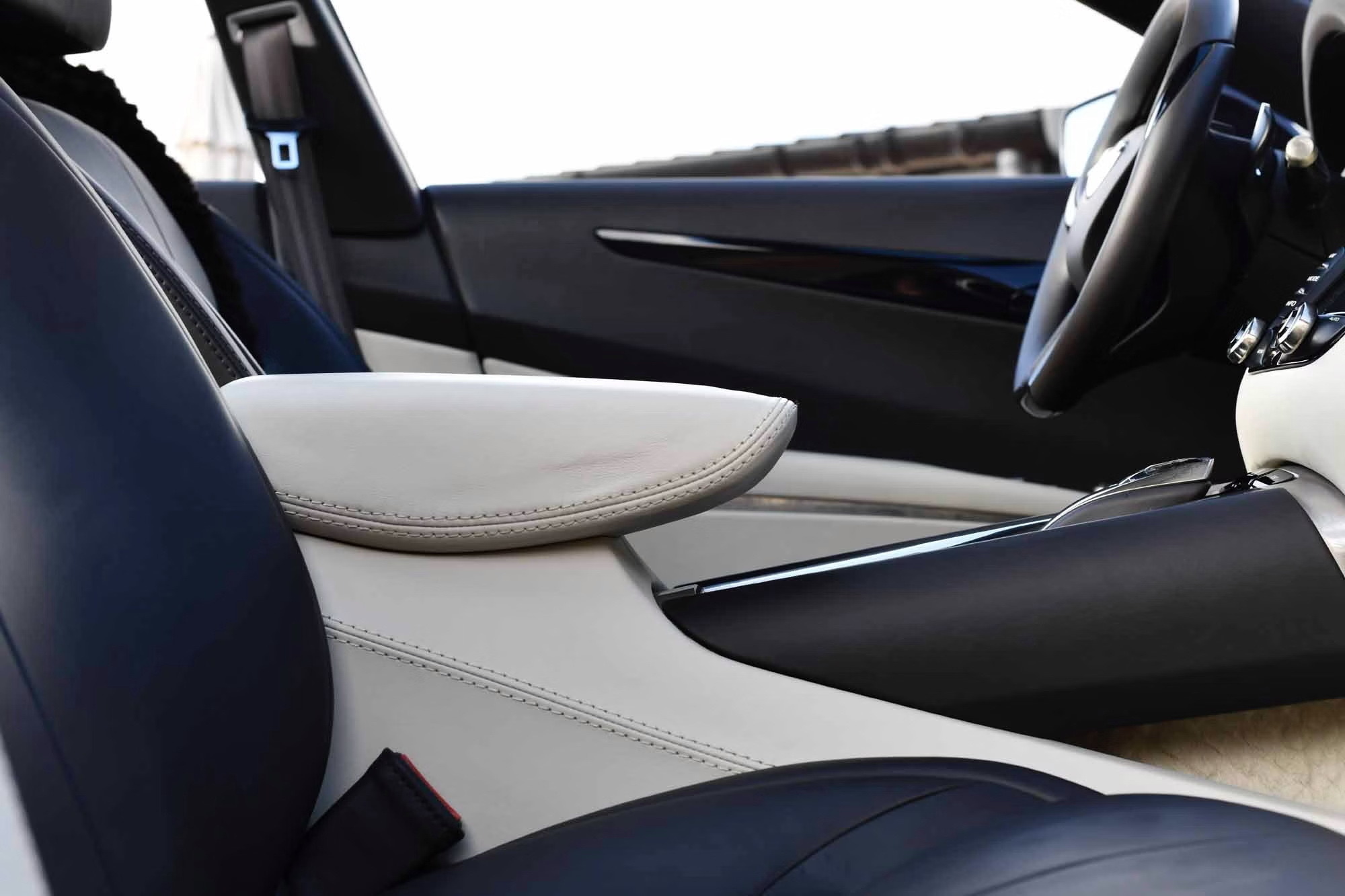 Aston Martin Lagonda LUV Concept 33