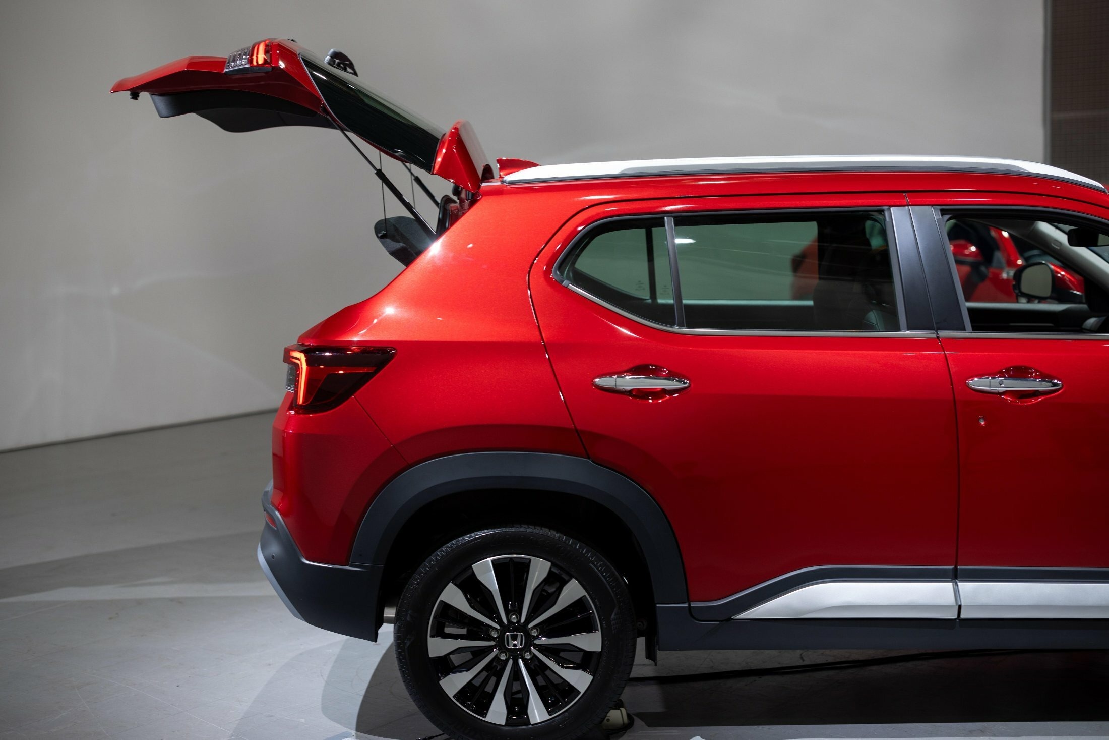 2024 Honda WR-V - Japan (4)