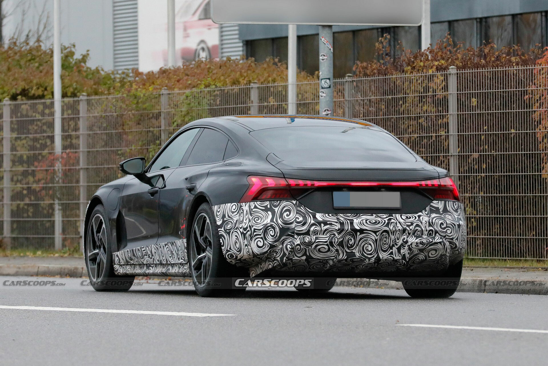 2025 Audi e-tron GT 1121 33