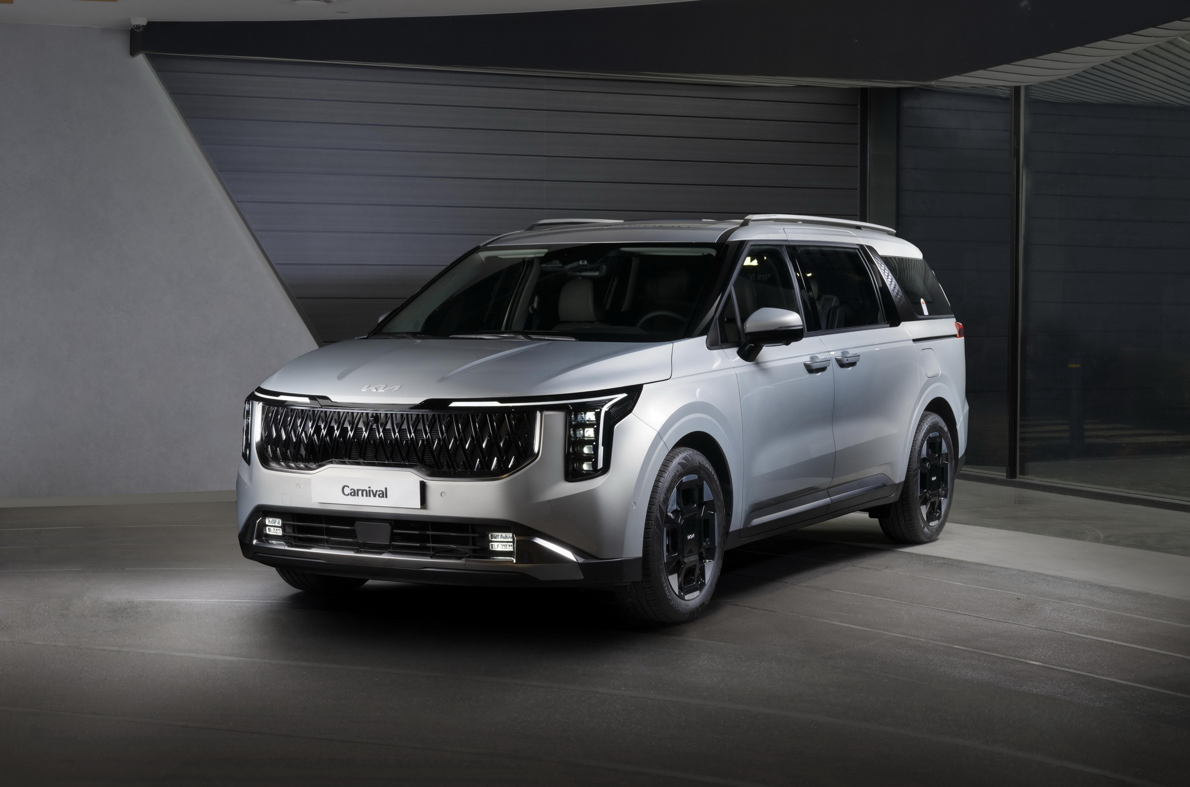 2025 Kia Carnival 0004 - Copy