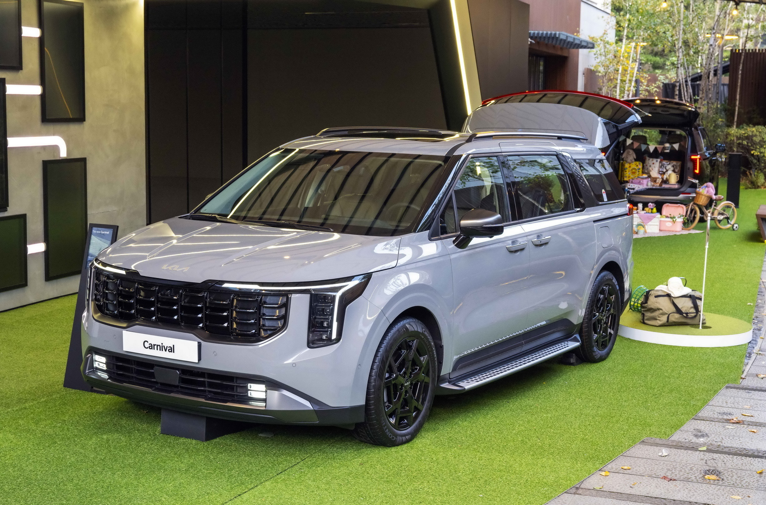 2025 Kia Carnival 0007 - Copy