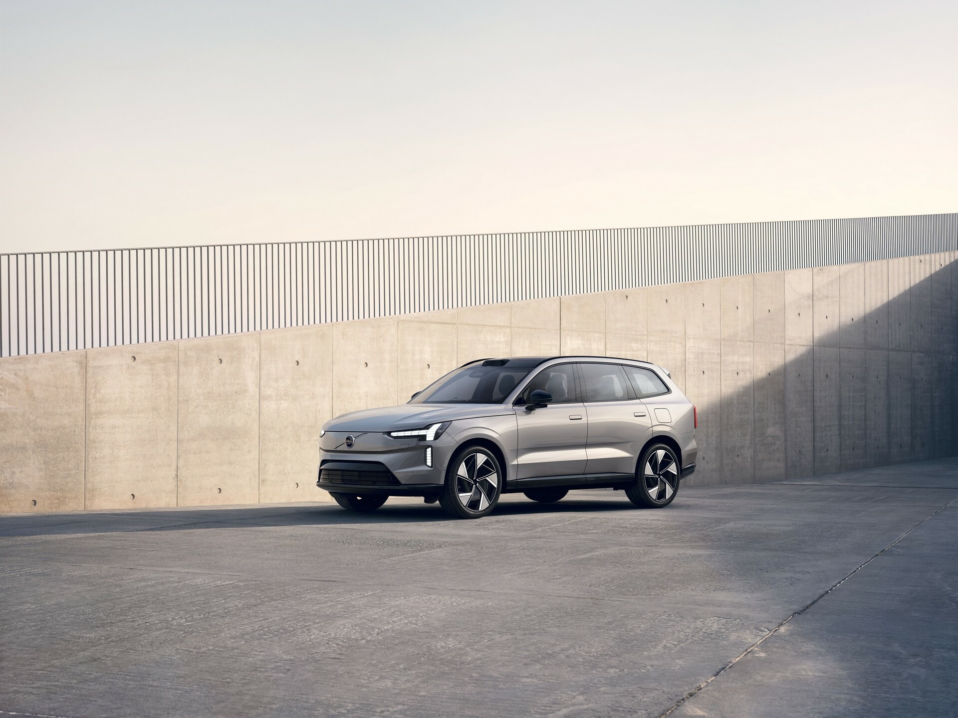 2025 Volvo EX90 1130 1