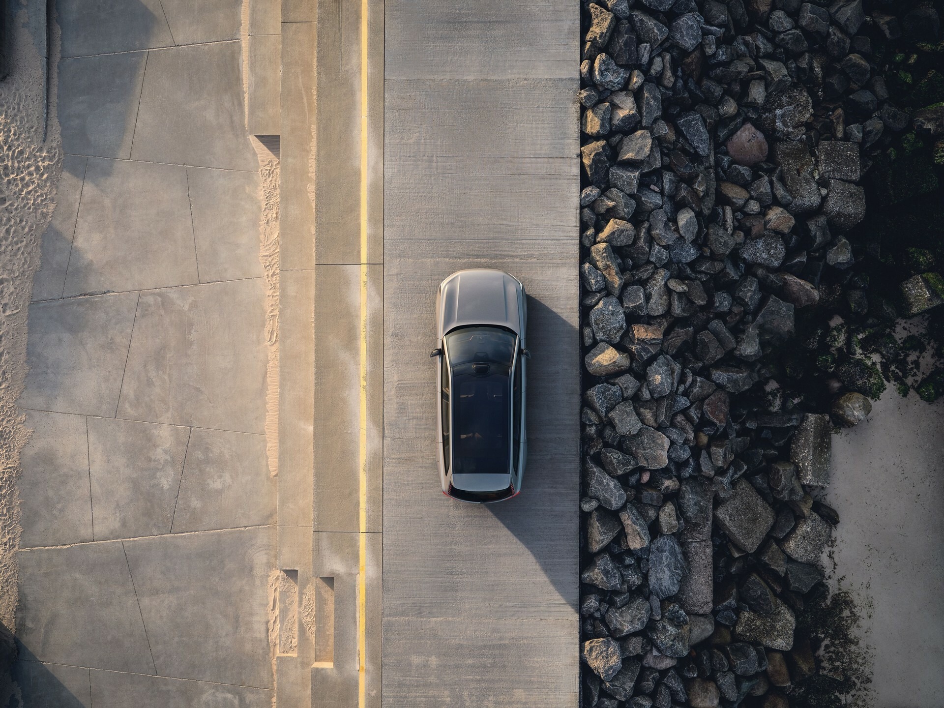 2025 Volvo EX90 1130 14