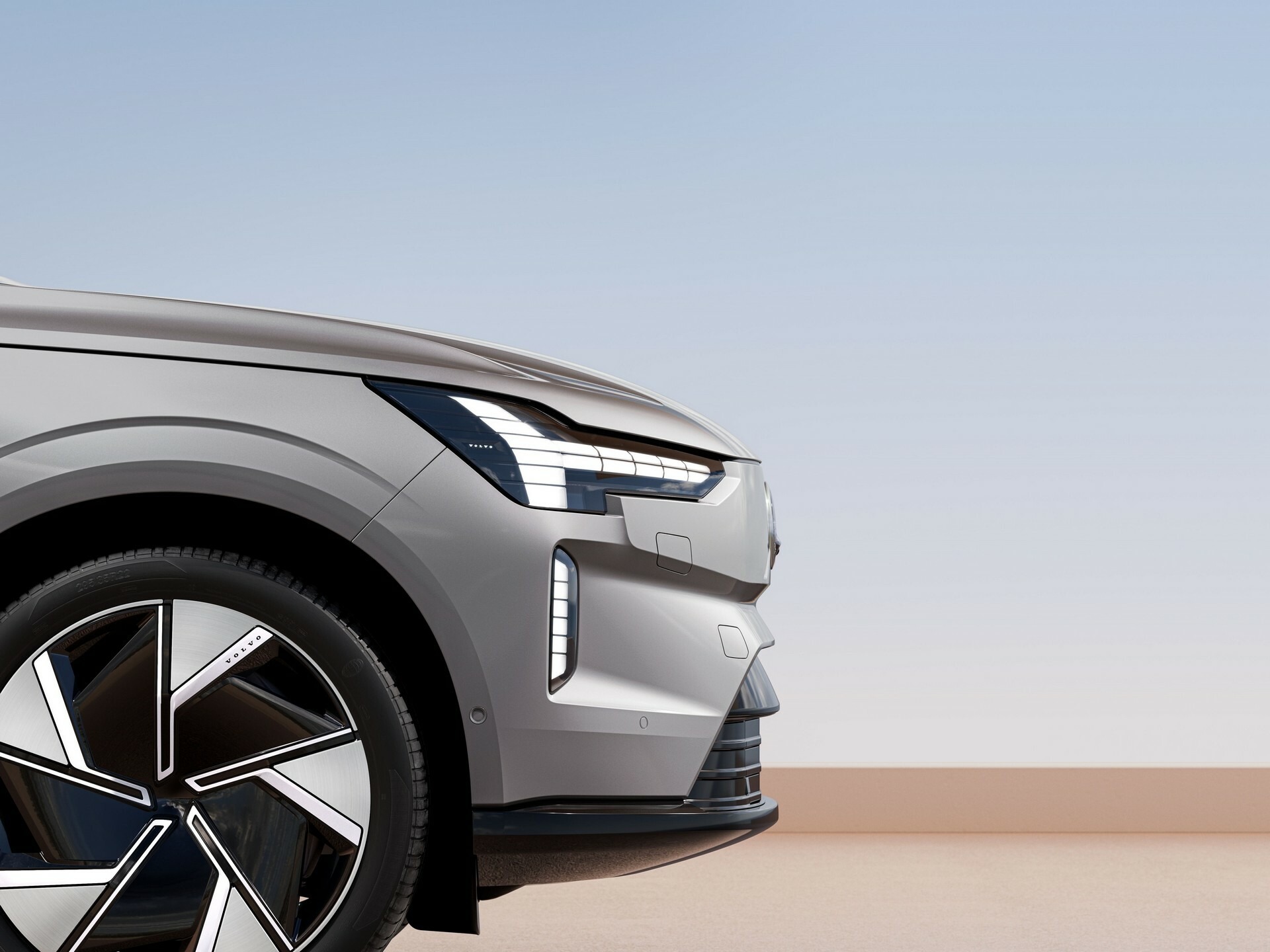 2025 Volvo EX90 1130 15