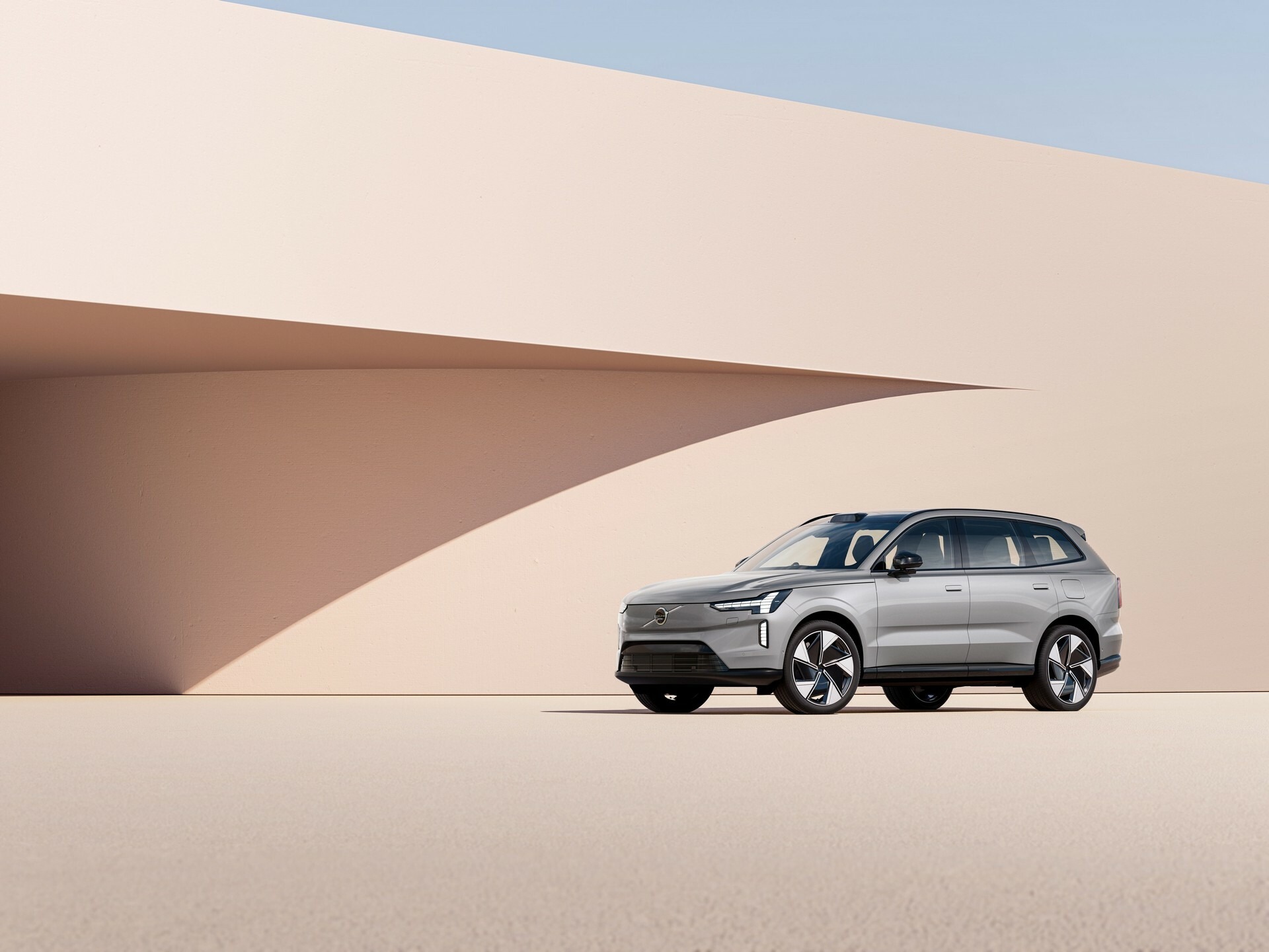 2025 Volvo EX90 1130 19