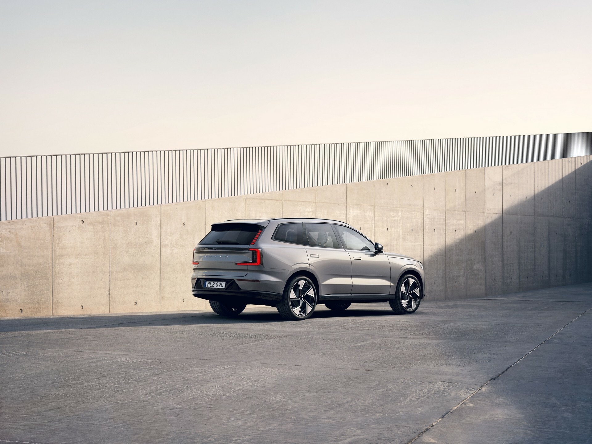 2025 Volvo EX90 1130 2