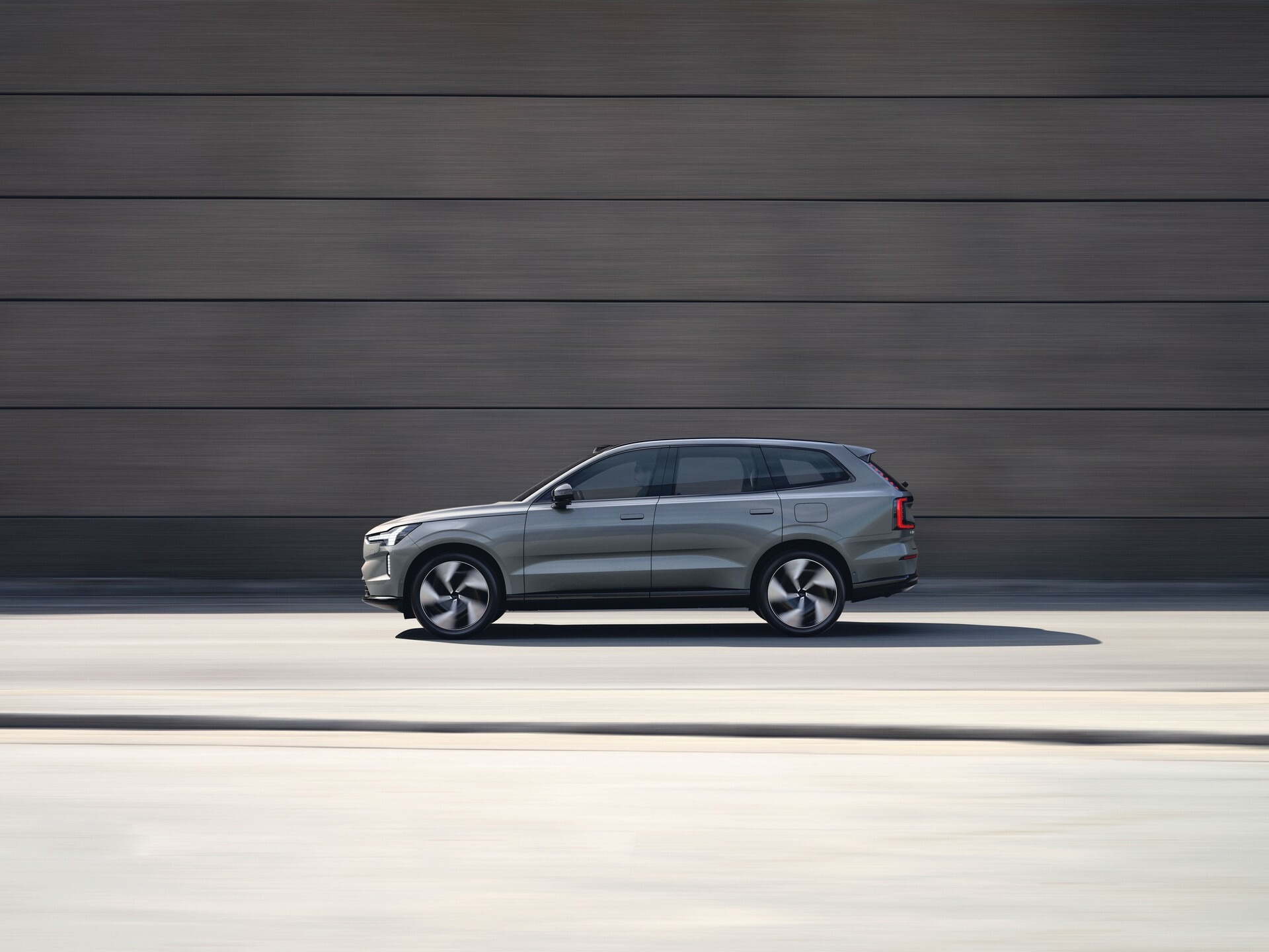 2025 Volvo EX90 1130 7
