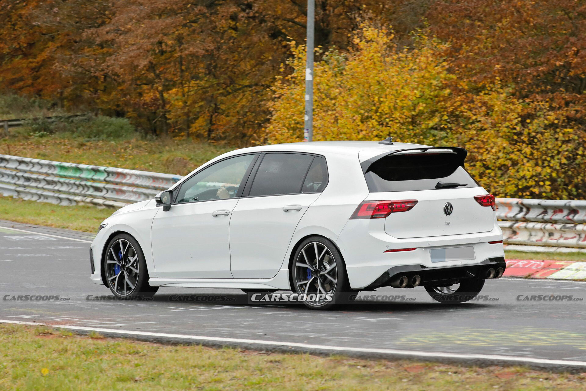 2025-VW-Golf-R-111-13
