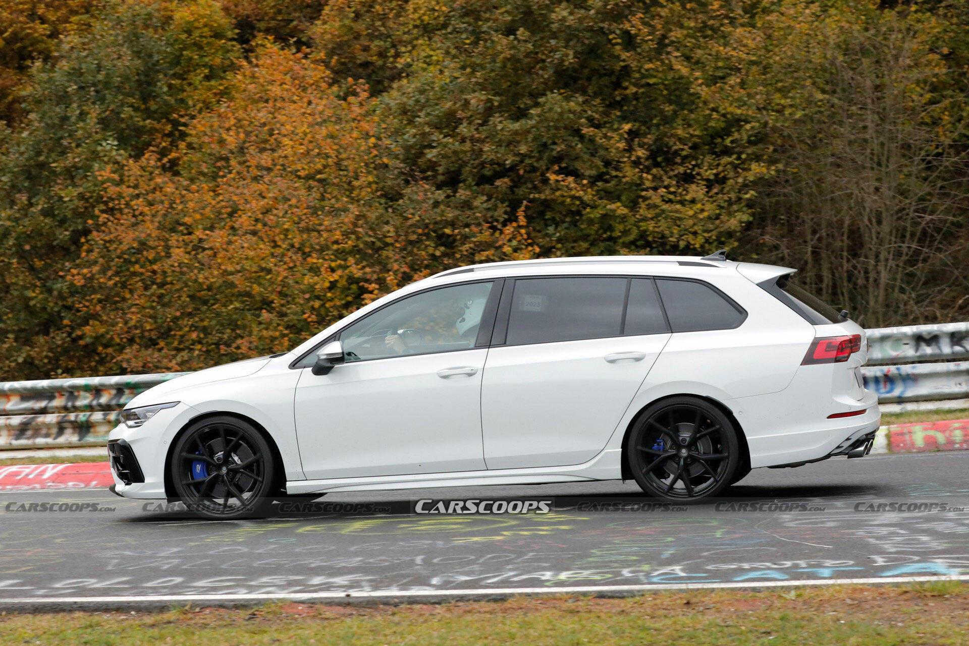2025-VW-Golf-R-111-19