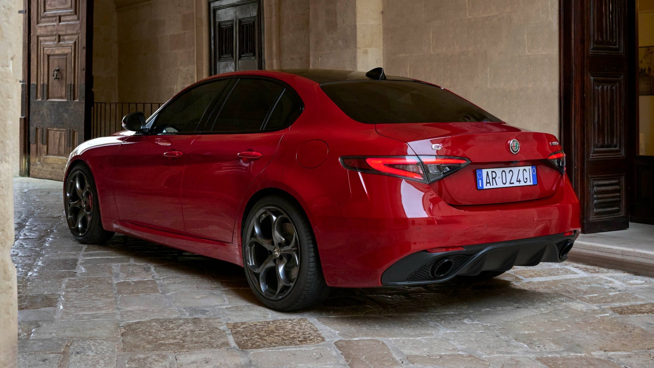 Alfa Romeo Giulia Tributo Italiano (4)s