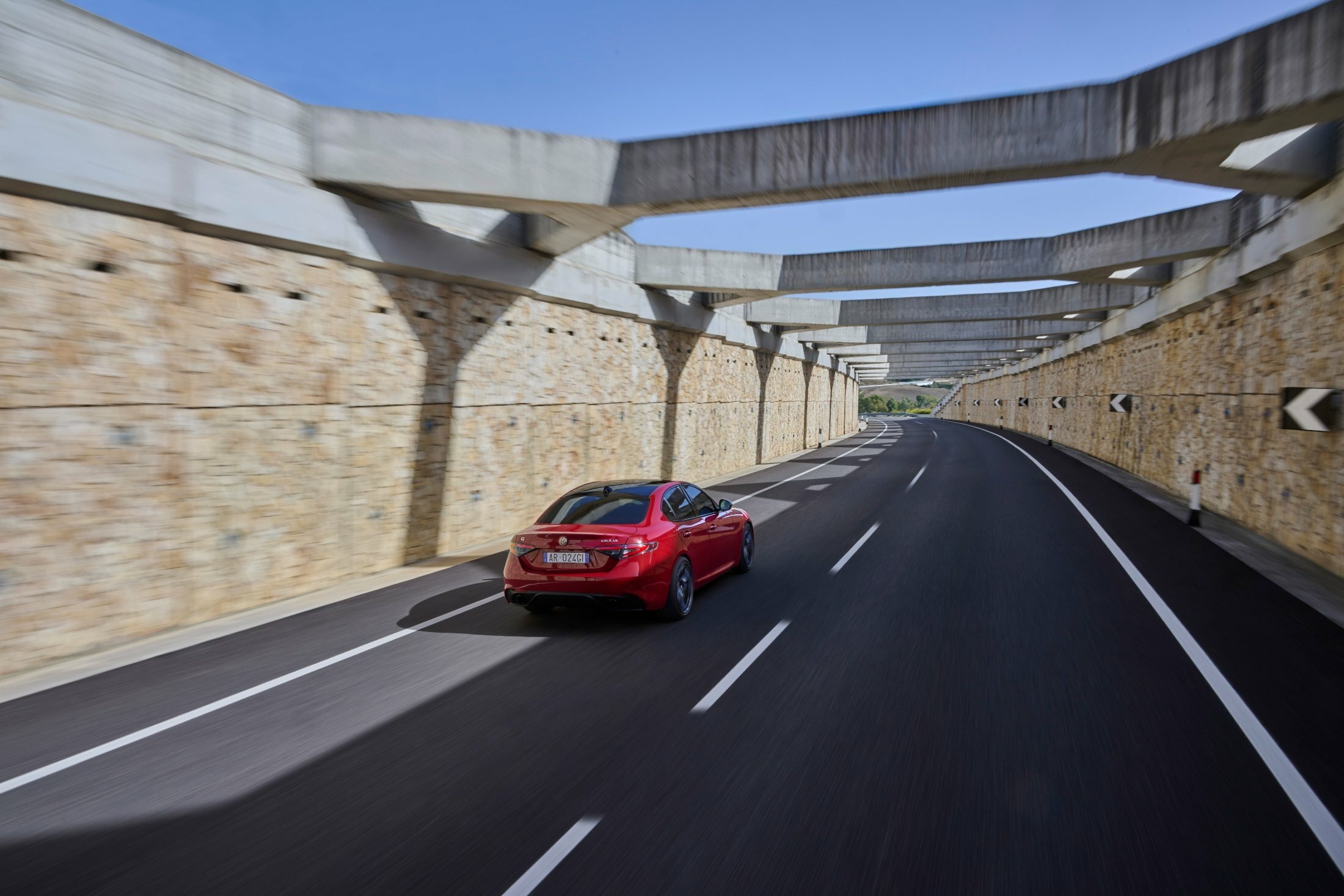 Alfa Romeo Giulia Tributo Italiano (6)