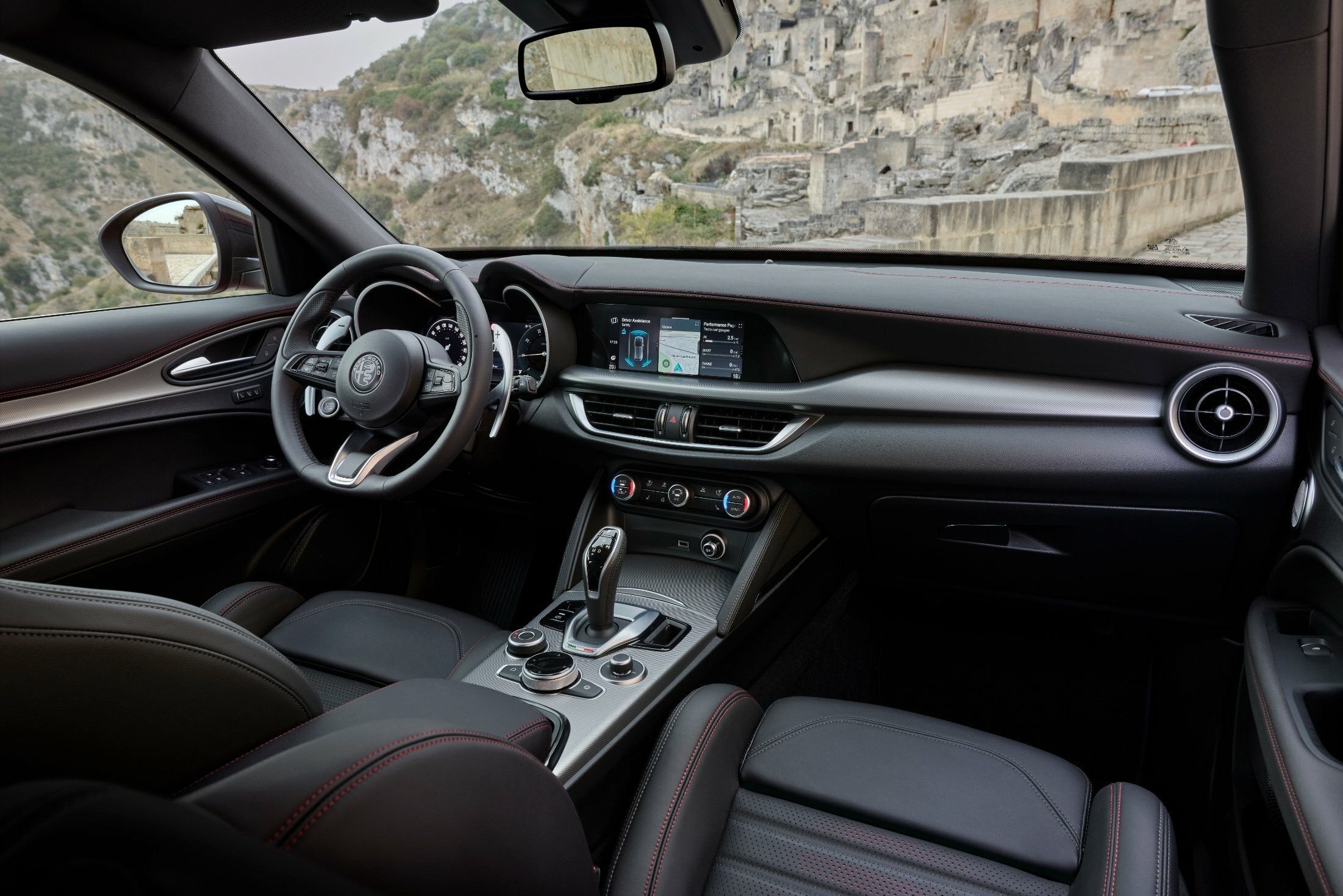 Alfa Romeo Stelvio Tributo Italiano (8)