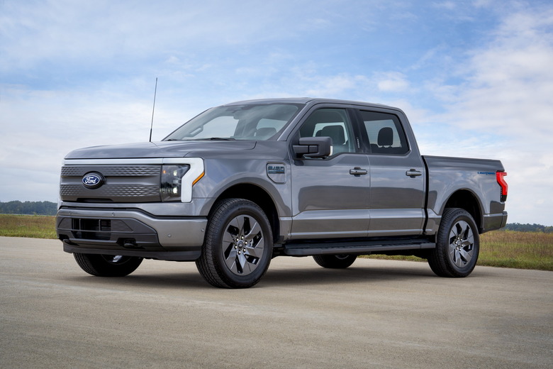 2022 Ford F-150 Lightning 1