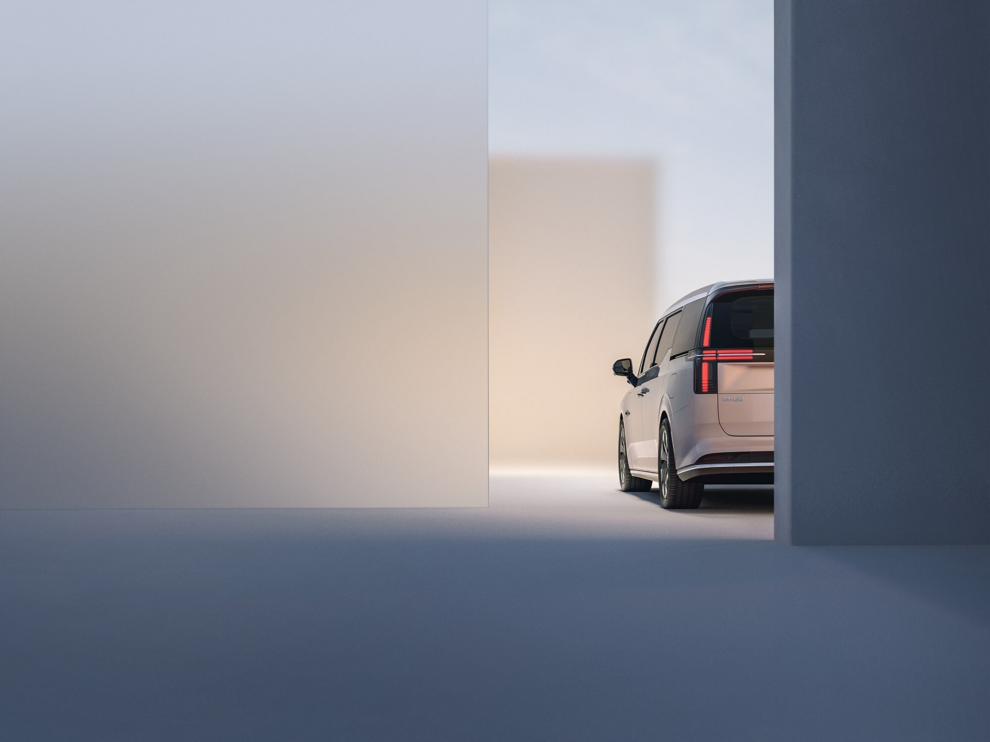 2025 Volvo EM90 111