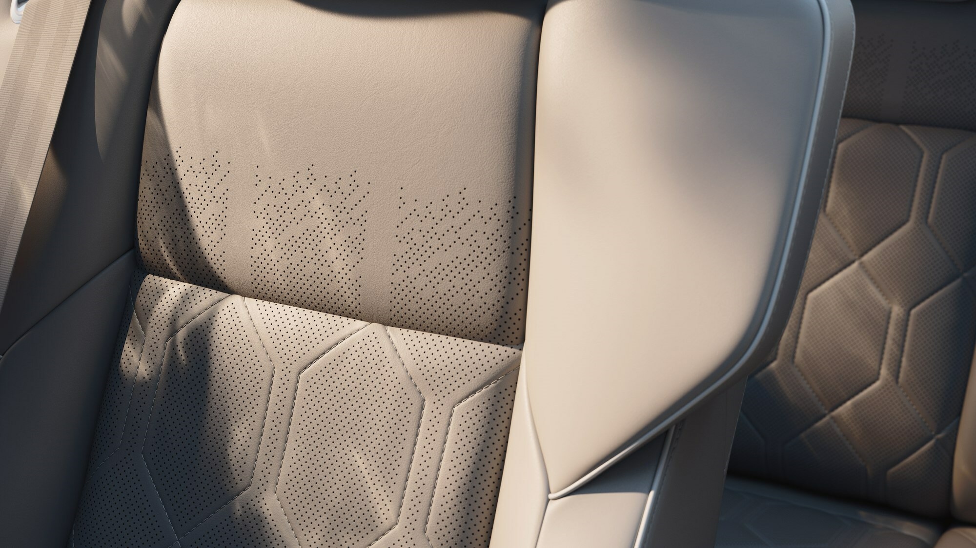 2025 Volvo EM90 149