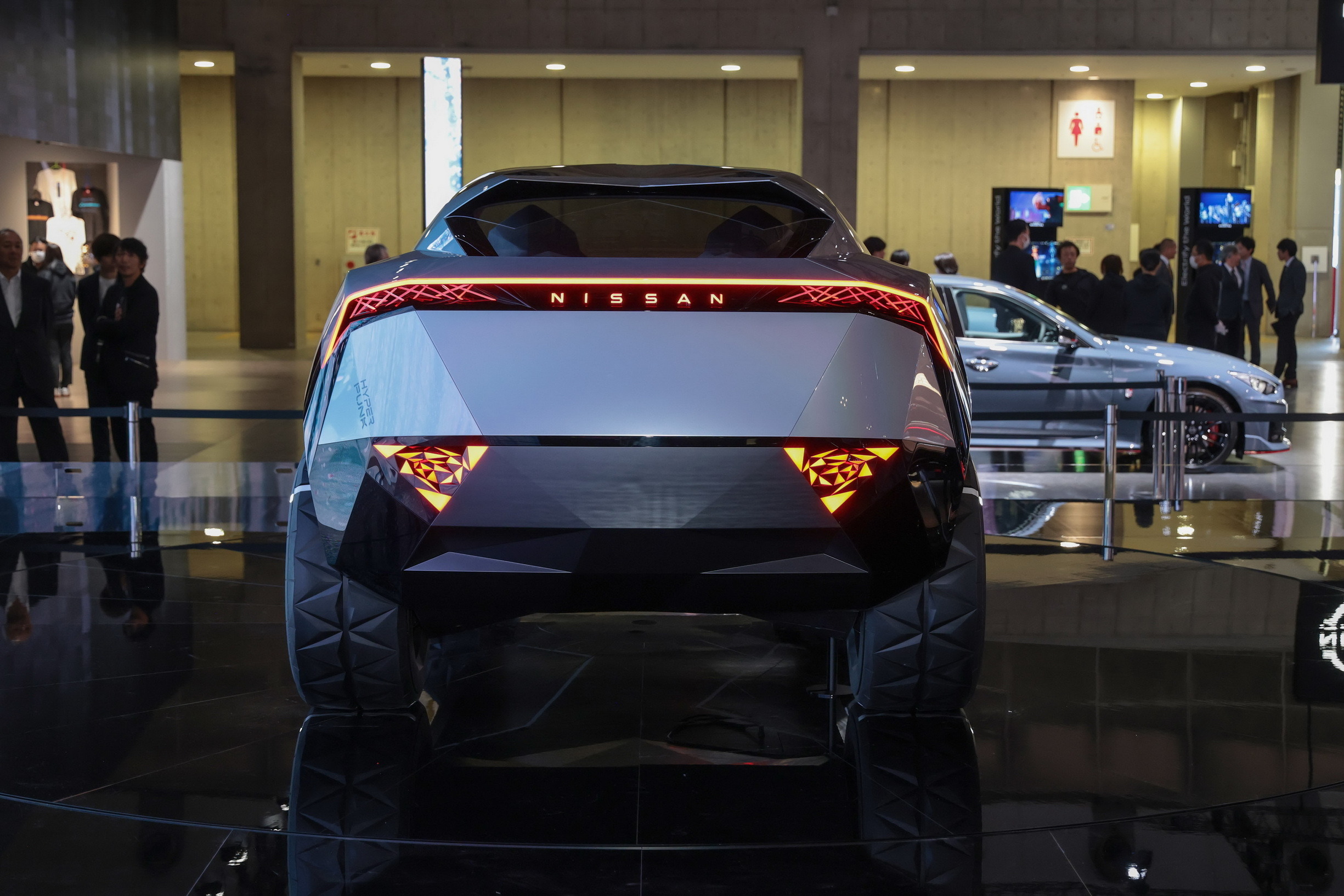 Nissan Hyper Punk 825