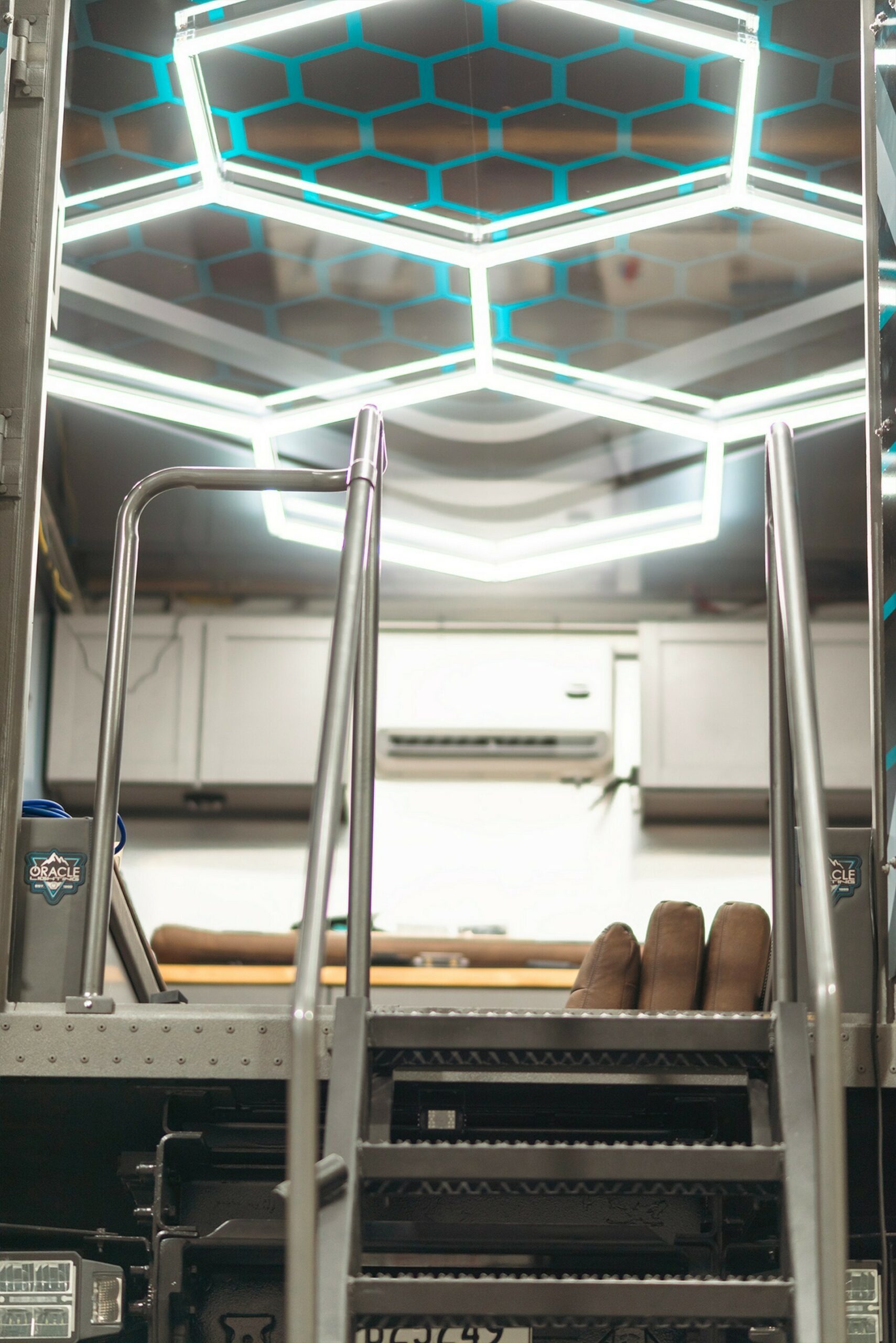 Oracle Lighting SEMA - 22