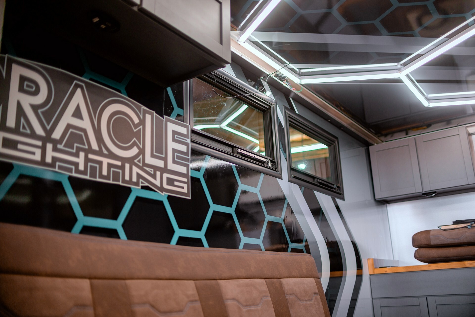 Oracle Lighting SEMA - 5