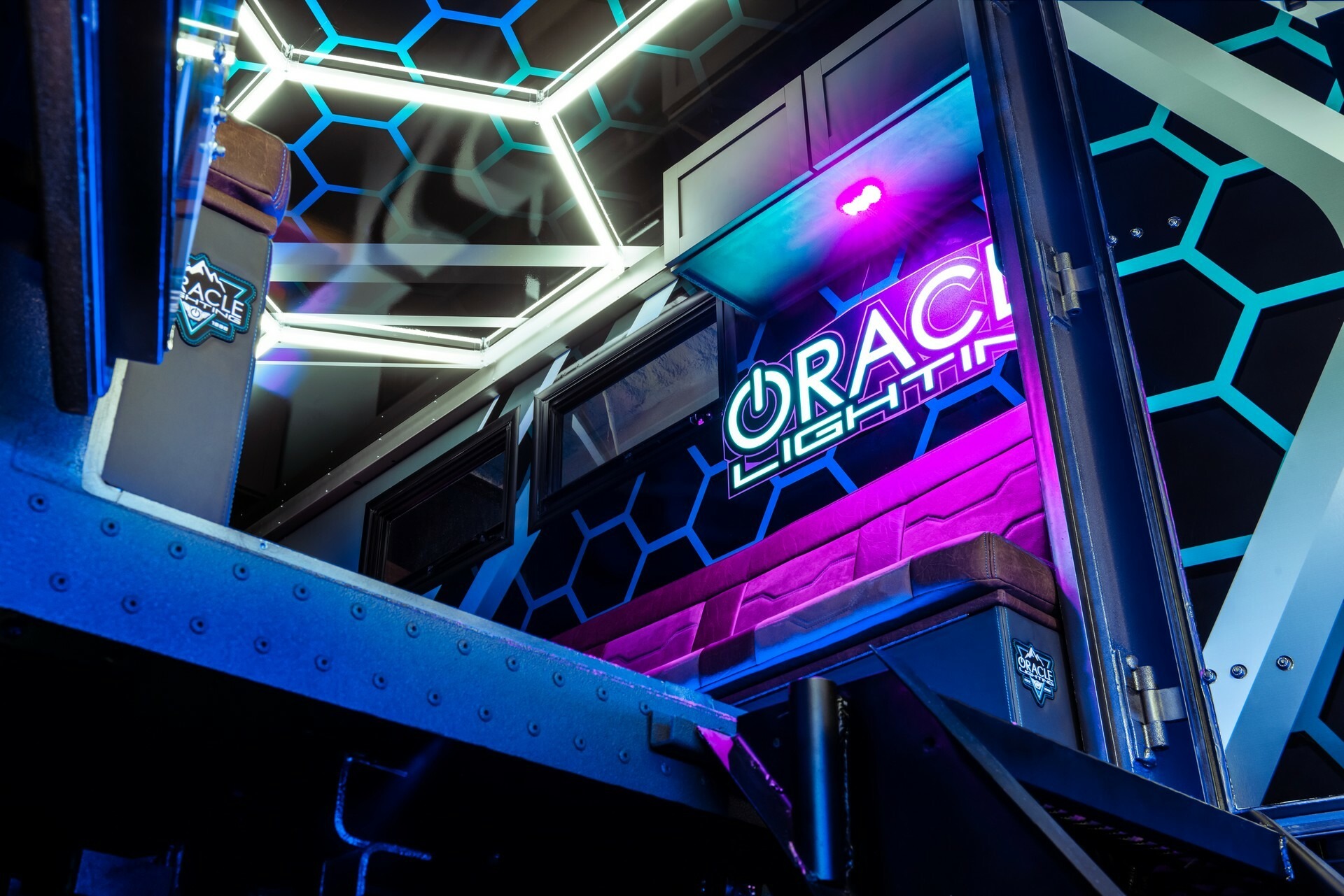 Oracle Lighting SEMA - 60