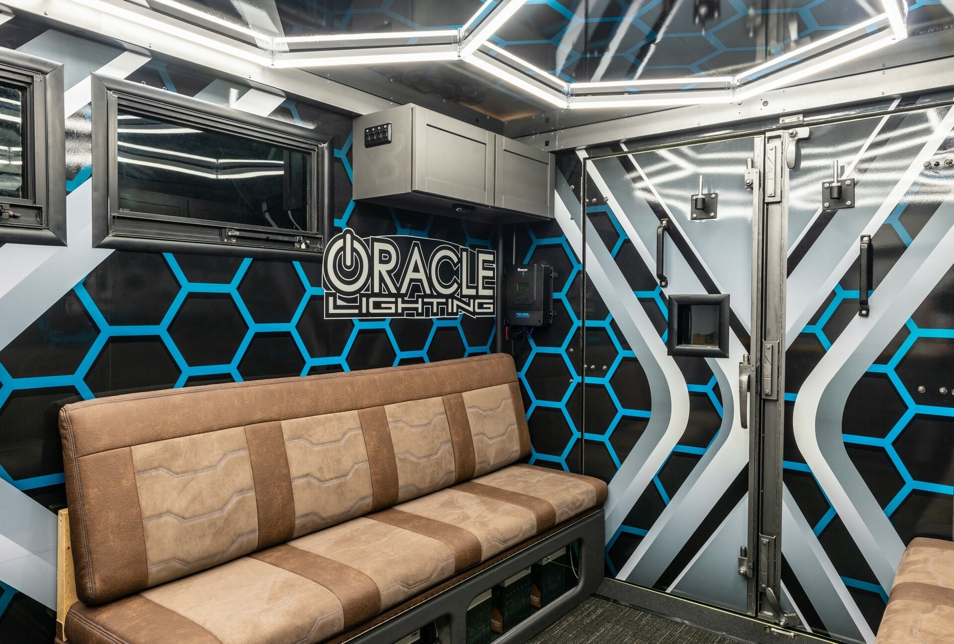 Oracle Lighting SEMA - 85