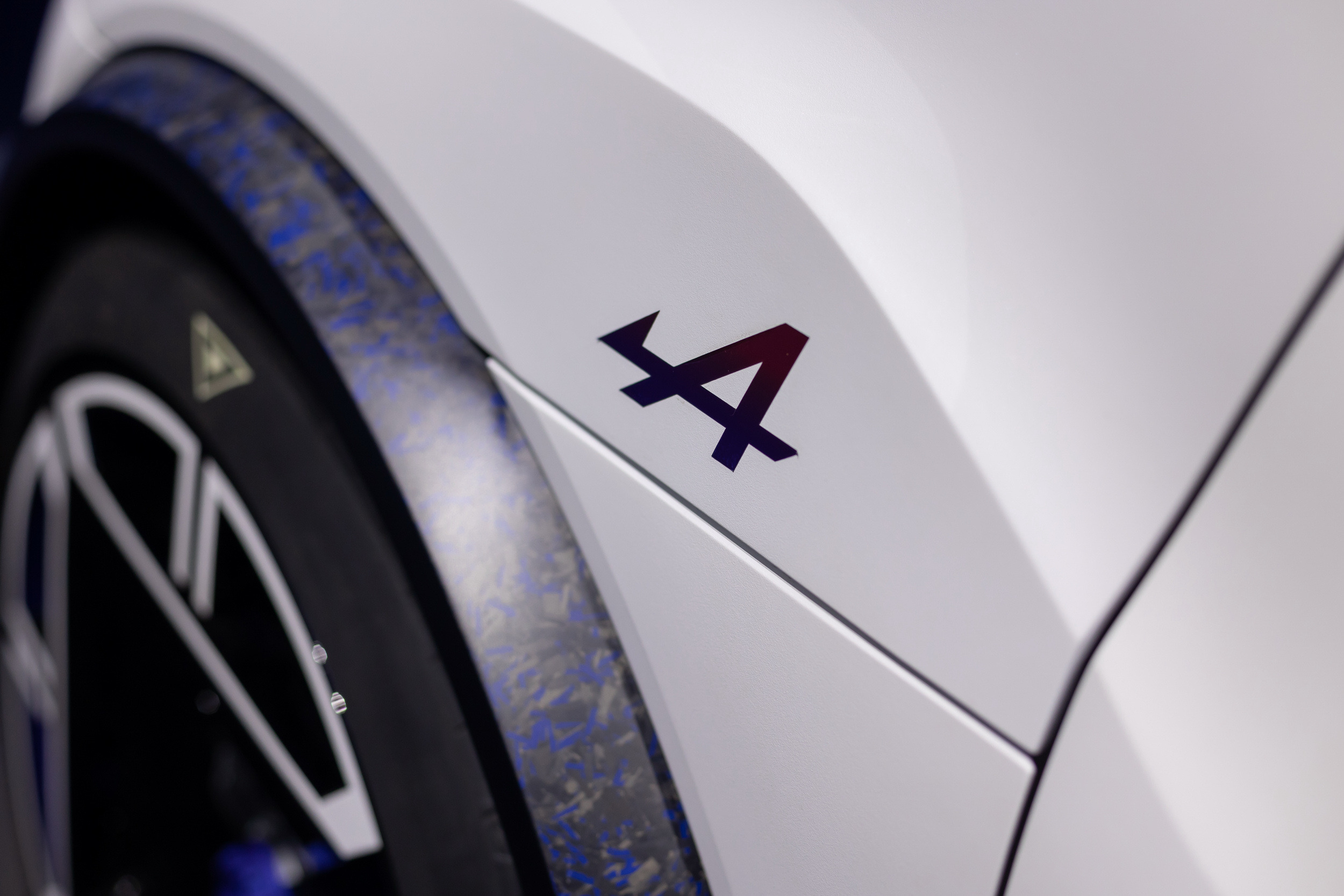 Alpine A290 43