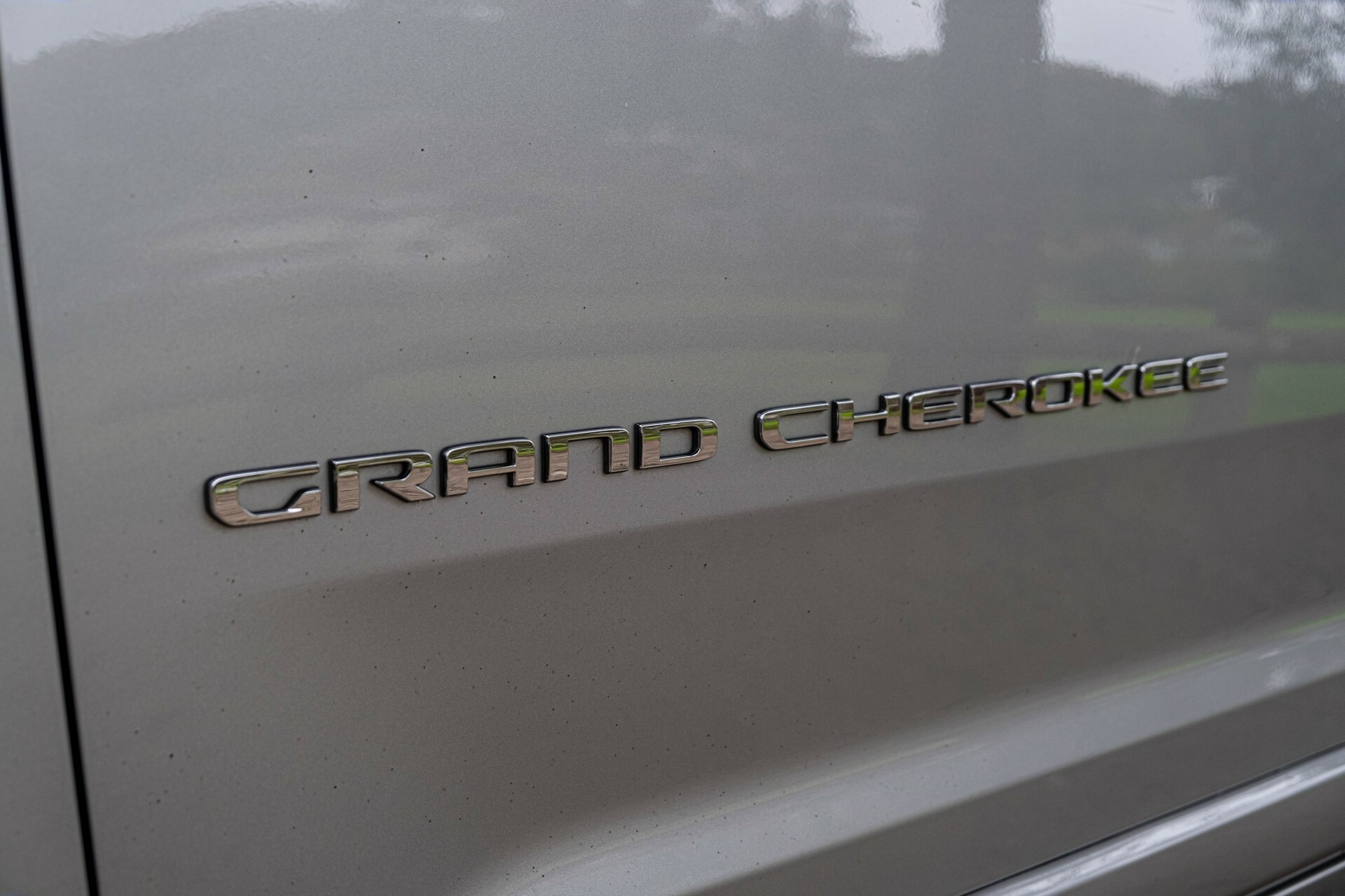 2023 Jeep Grand Cherokee Overland - 10