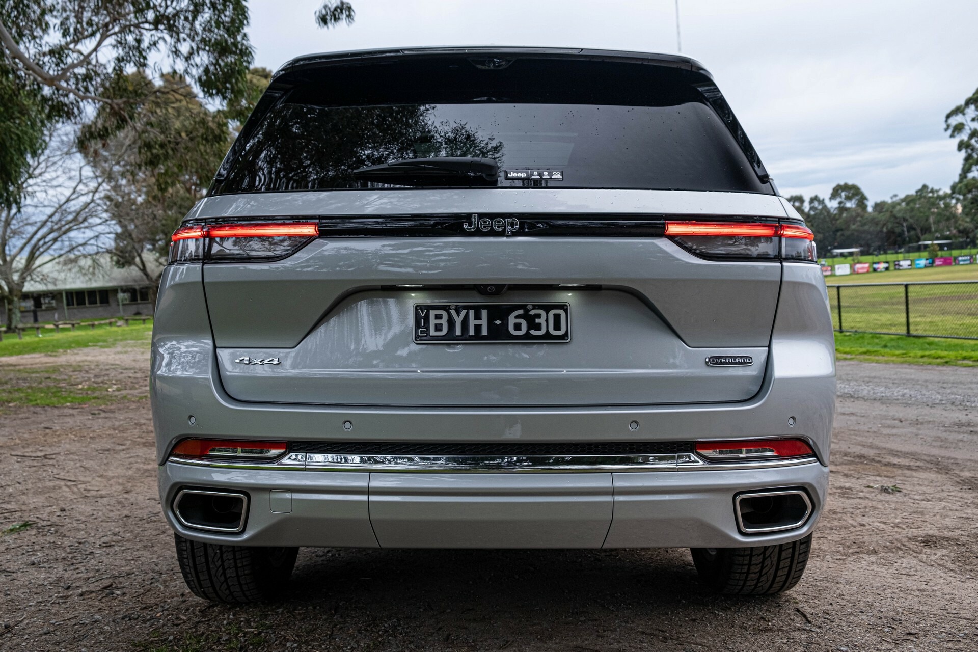 2023 Jeep Grand Cherokee Overland - 18