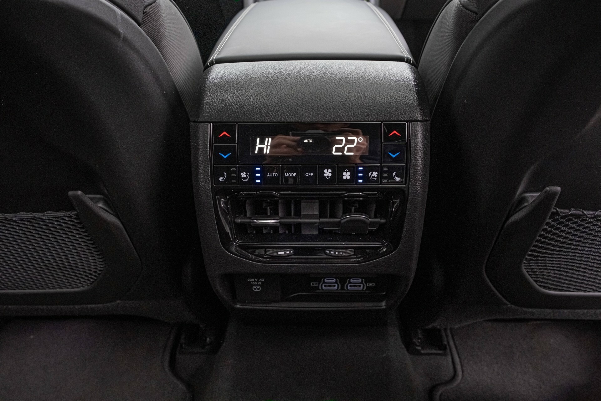 2023 Jeep Grand Cherokee Overland - 38