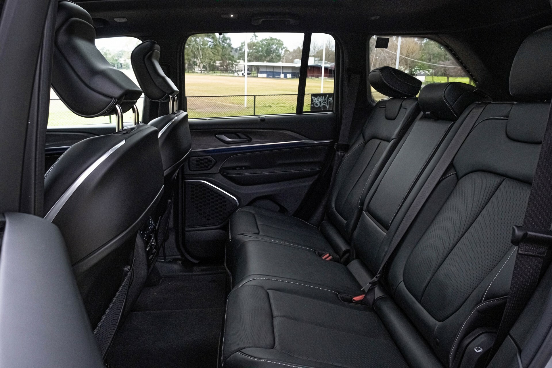 2023 Jeep Grand Cherokee Overland - 45