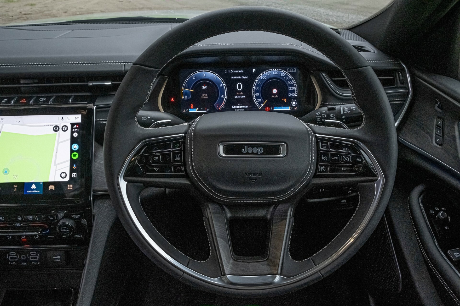 2023 Jeep Grand Cherokee Overland - 48