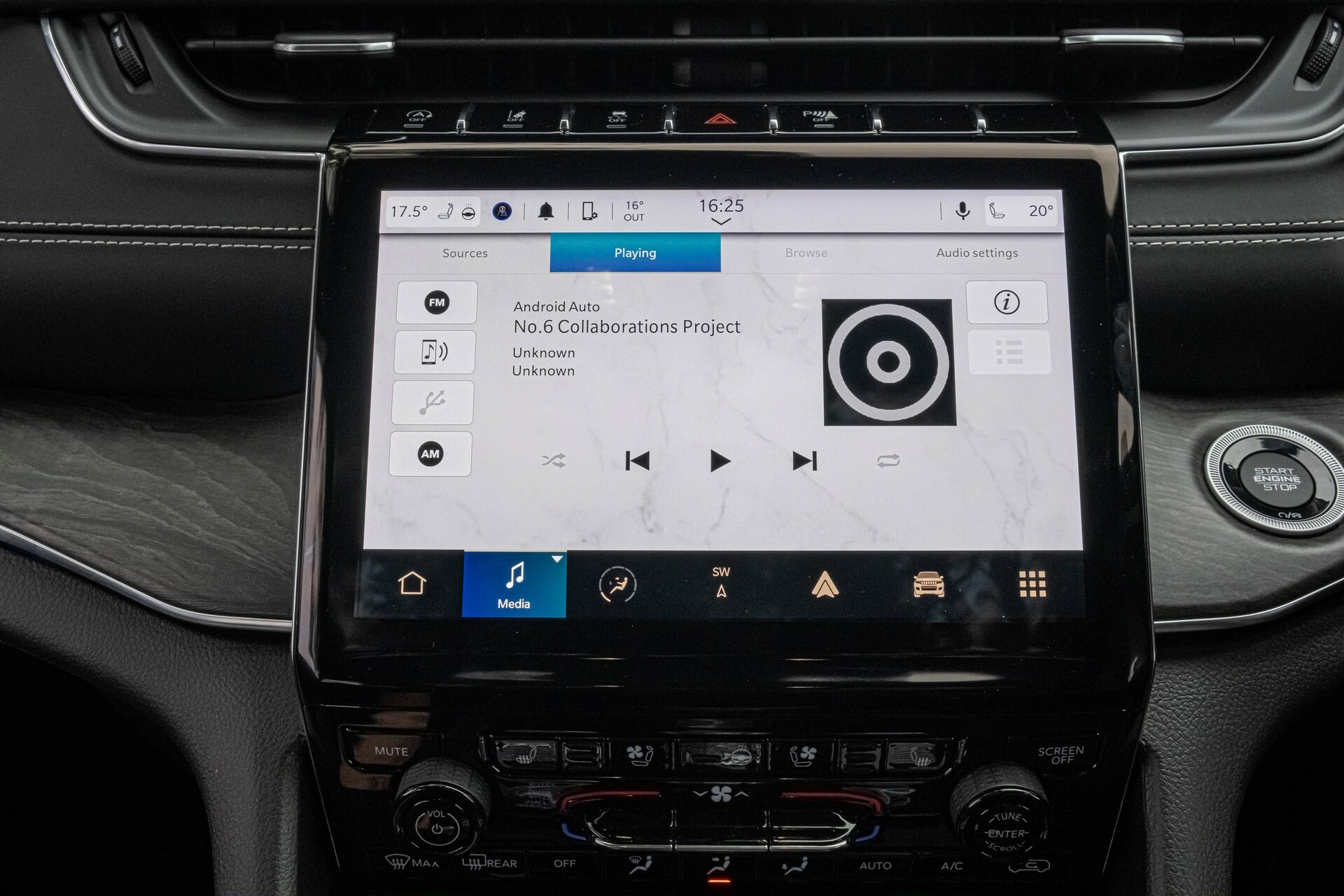 2023 Jeep Grand Cherokee Overland - 60