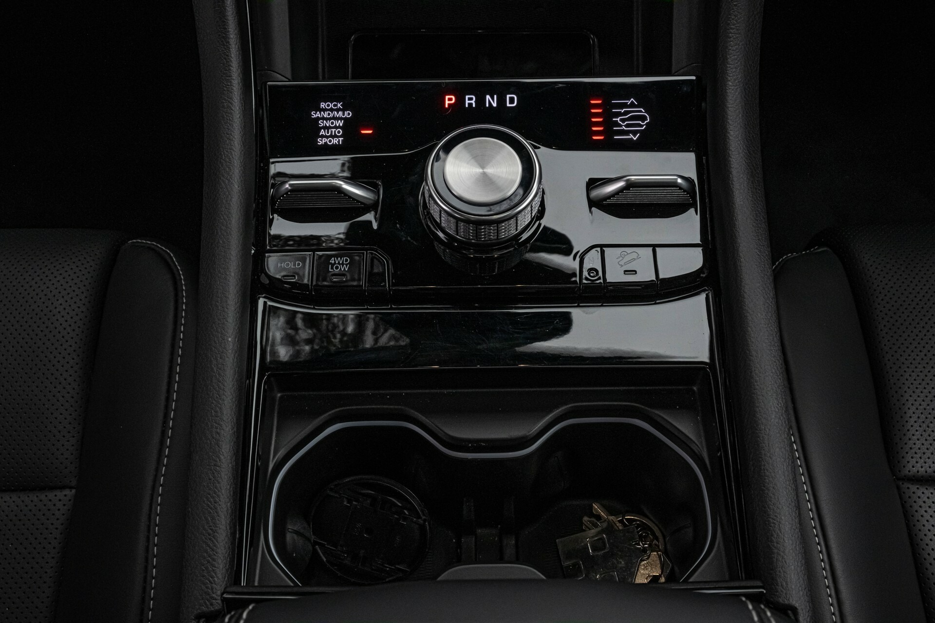 2023 Jeep Grand Cherokee Overland - 70